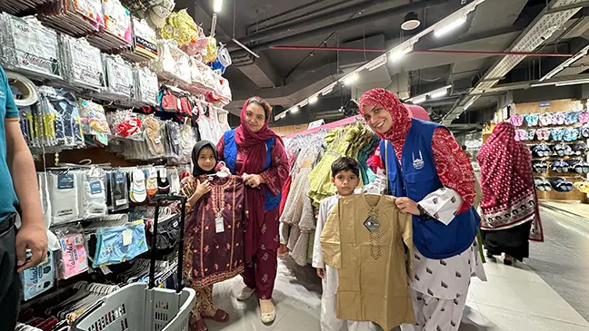 Image: 2025 Eid al-Fitr gift distributions in Pakistan.